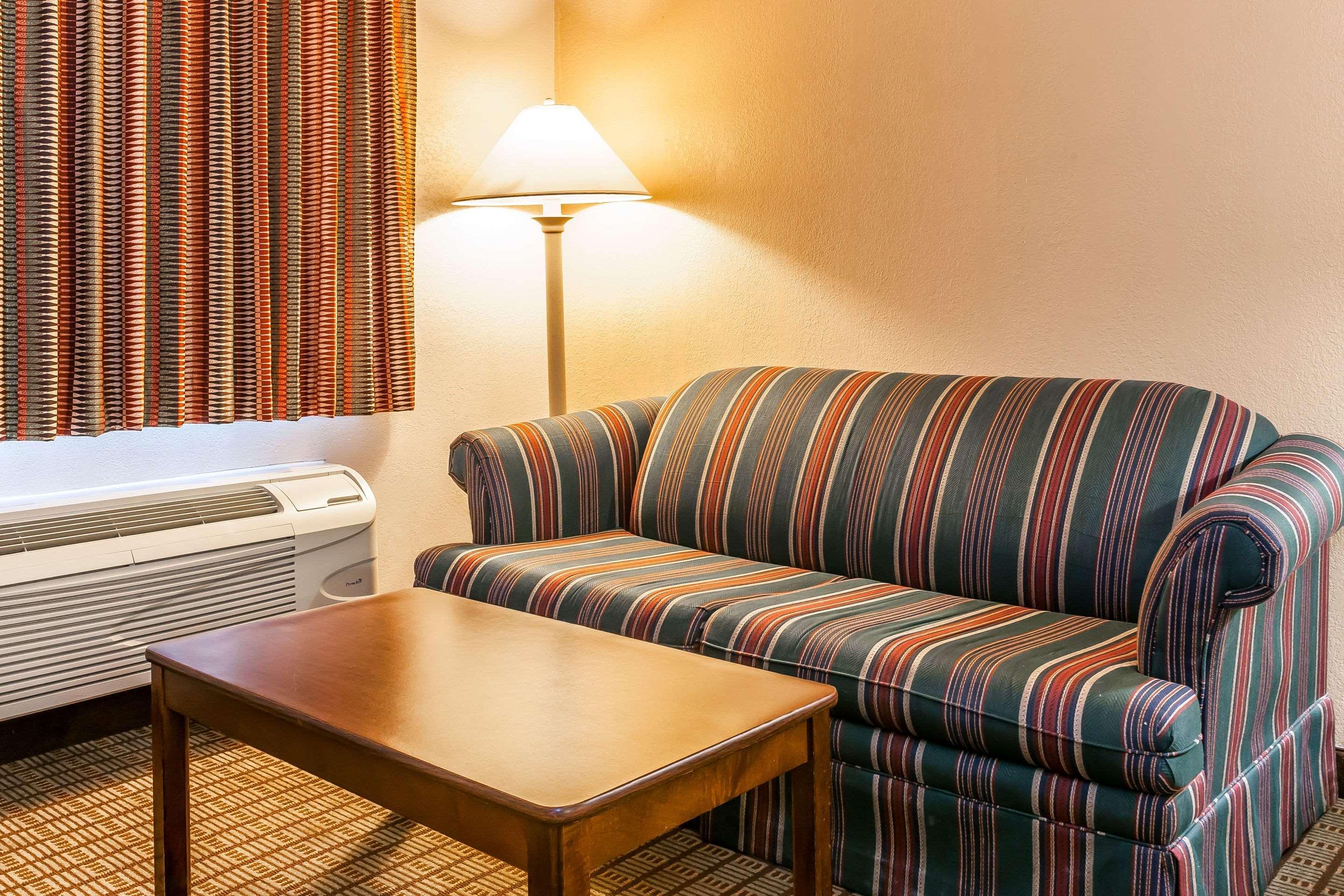 Econo Lodge Vincennes Exterior foto